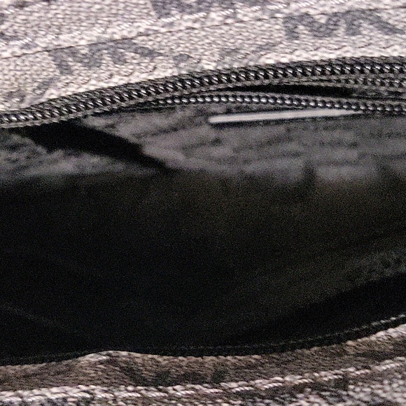 Purse - Picture 6 of 7